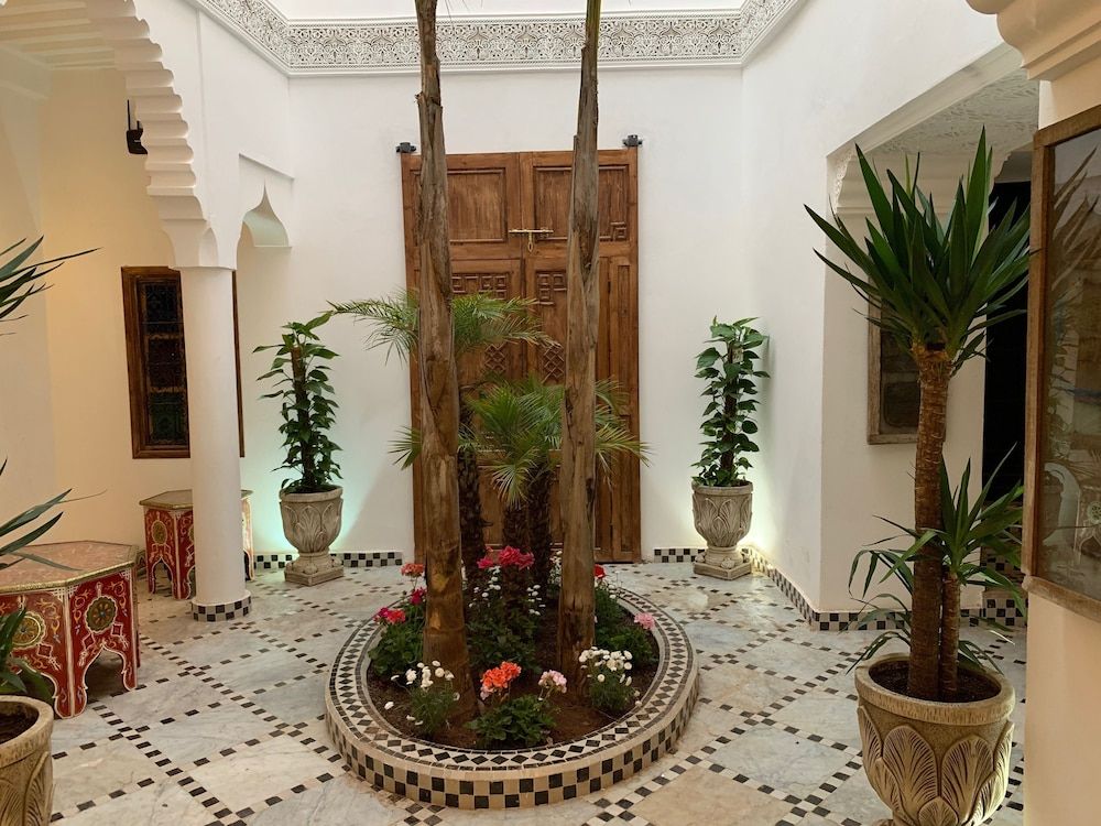 Riad Abaka by Ghali 1