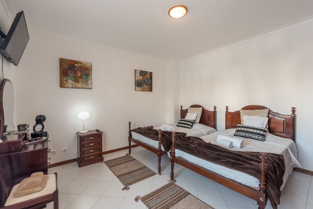 Dipti's Bed and Breakfast 3