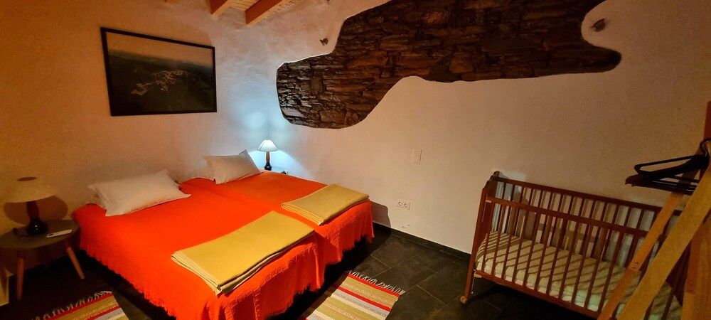 Lovely 1-bed House in Monsaraz Castle 2