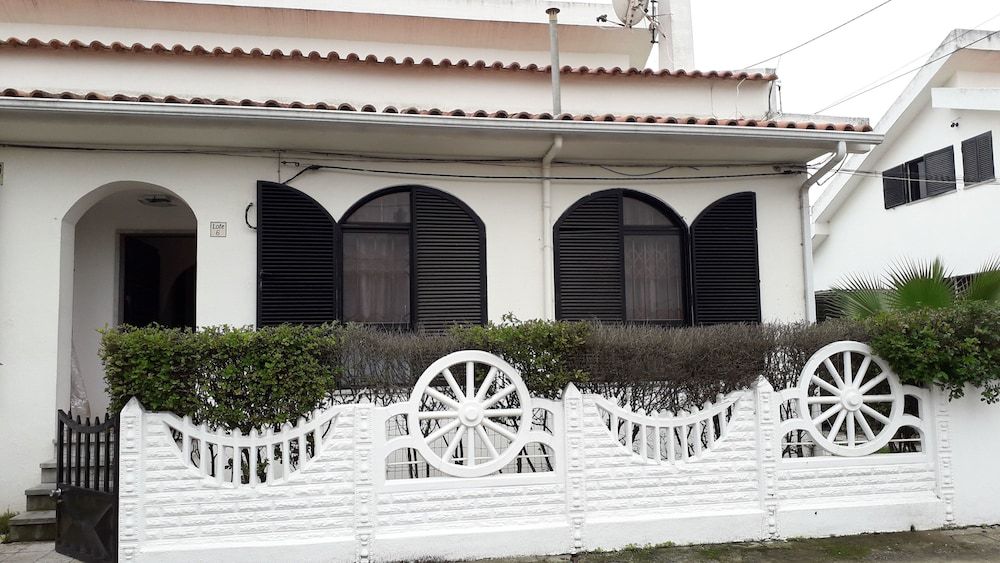 Backpackers Hostel Fonte da Telha -1 estrellas en Almada