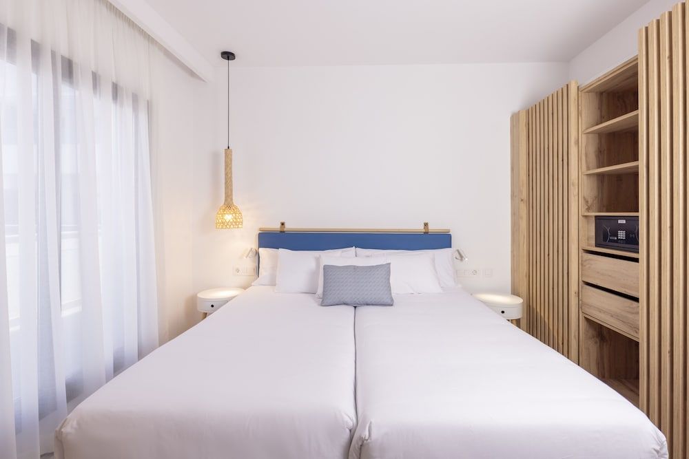 Esmeralda Cotillo Homes by LIVVO 2