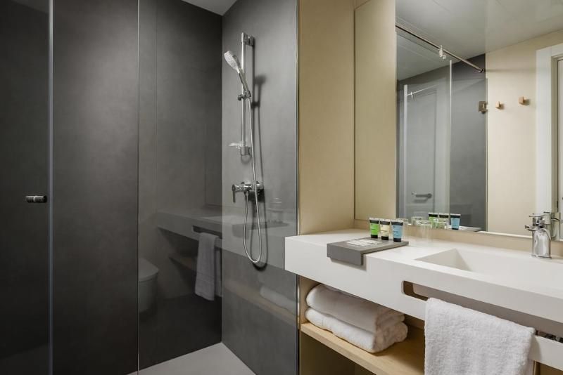 Raval House 3