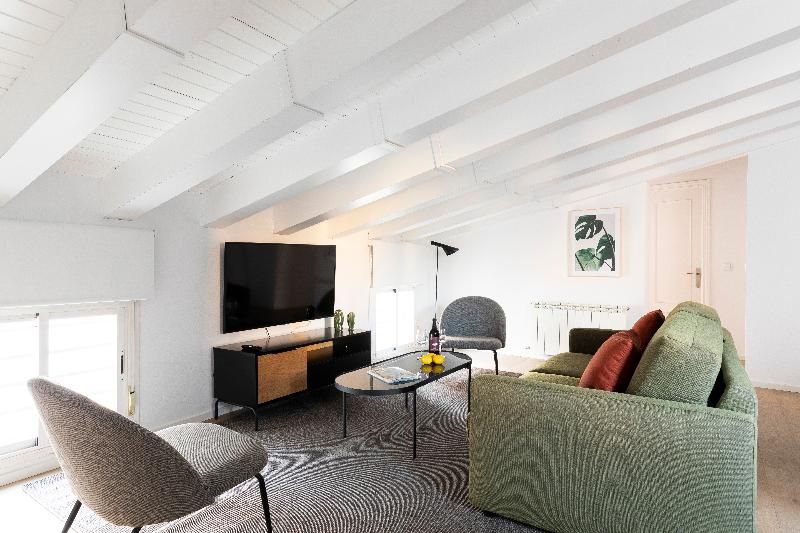 Aspasios Calle Mayor Apartments 3