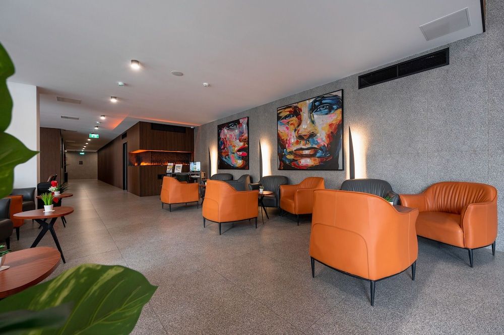 Grands Suites Hotel Residences & Spa 2