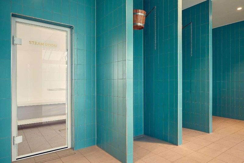 Corendon Amsterdam Schiphol Apt, Tribute Prtfolio 3