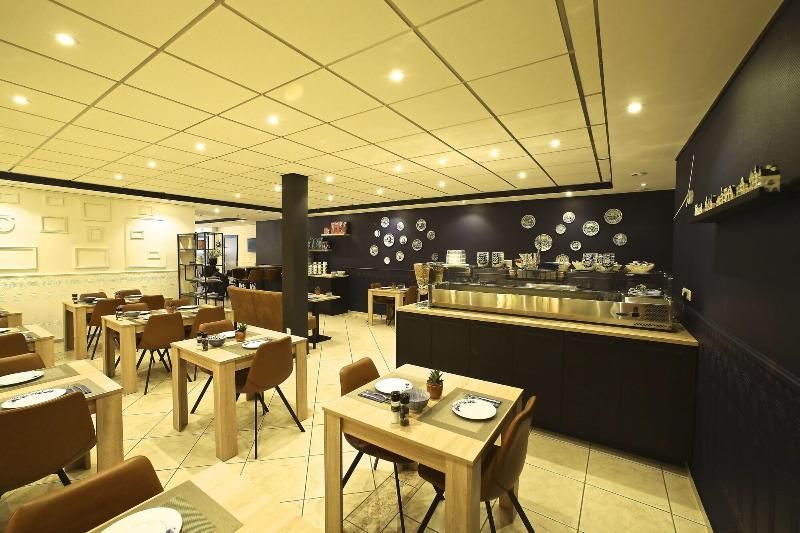 Hotel De Koophandel 2