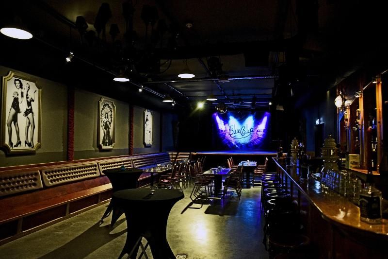 Blue Collar Hotel - Hostel 1