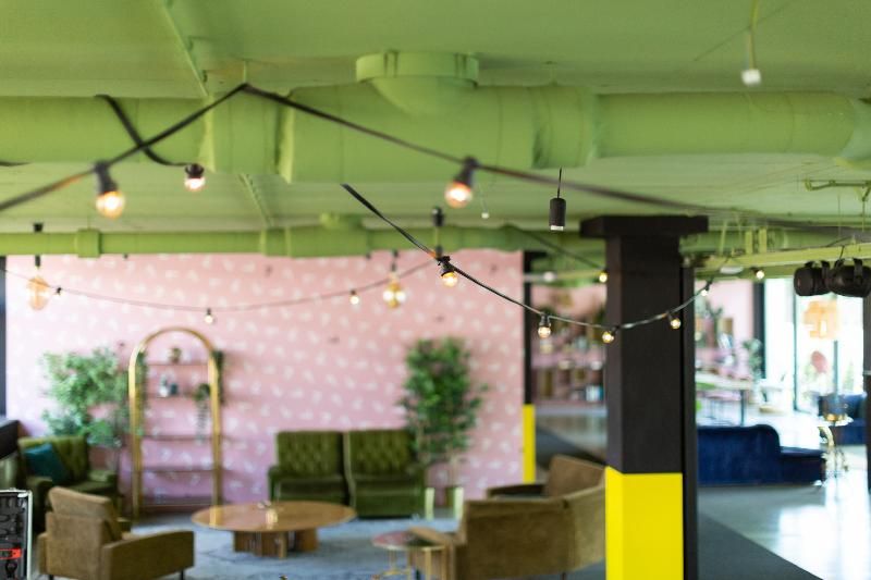 Urban Hotel The Golden Stork 1