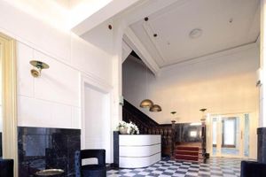 Dutch Golden Hotel B V