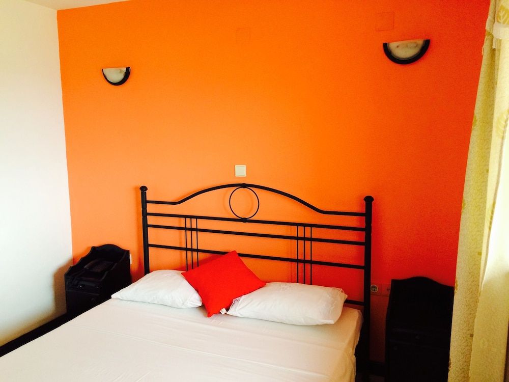 Blue Bell Hotel -1 étoiles à Porto Novo