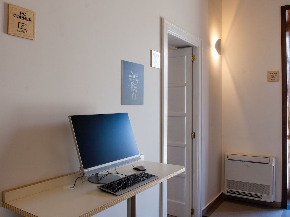 Lobby Collective Hostel 2