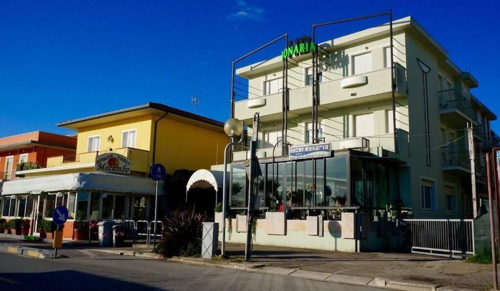 Hotel Bonaria -1 estrellas en Rímini