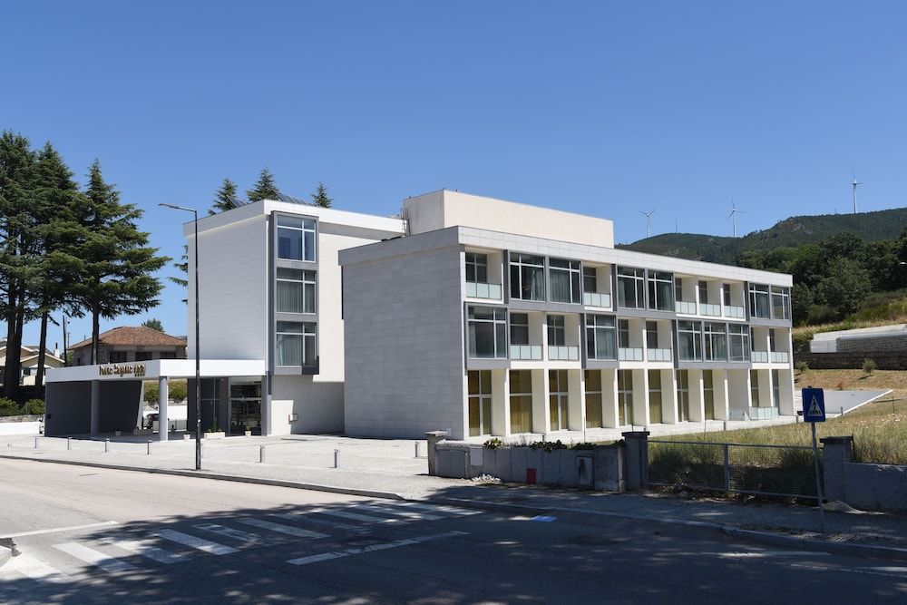 Hotel Pedras Salgadas 4*, com Pequeno-almoço incluído