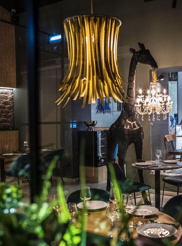 19 Tile Ceramic Concept 3 estrelas em Caldas da Rainha