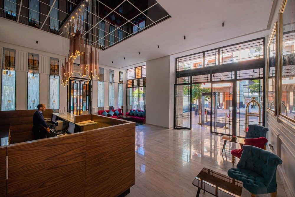 Stars Hotel 2