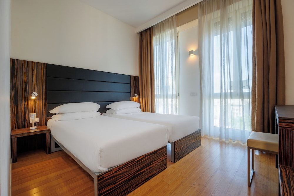 IH Hotels Milano Centrale 3