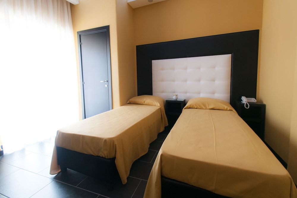 Fly Boutique Hotel 3