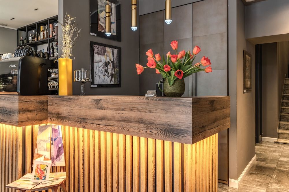 Apollo Boutique Hotel 3