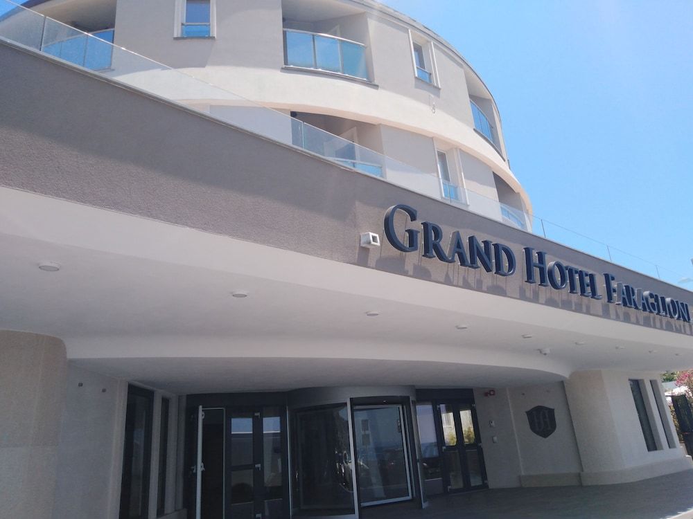 Grand Hotel Faraglioni 4 estrelas em Acitrezza