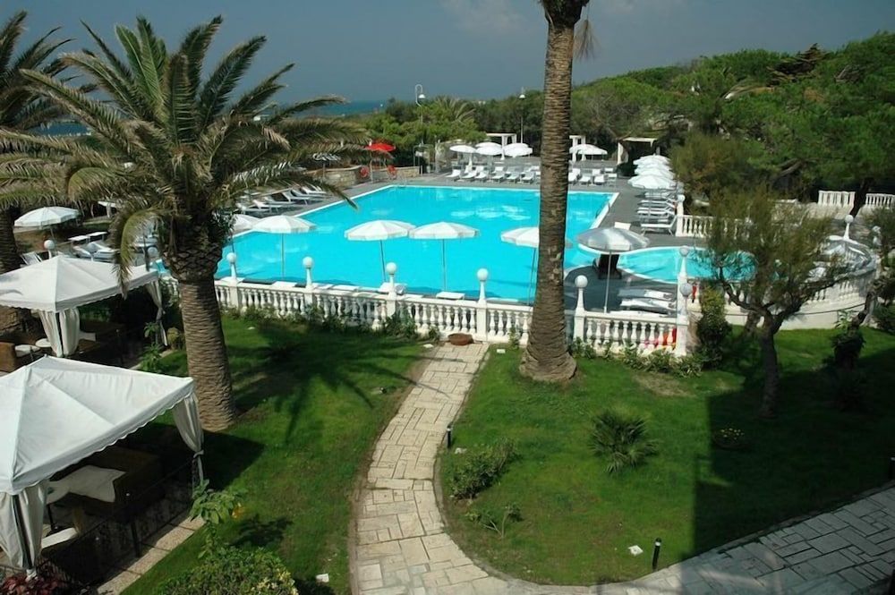 Domizia Palace Hotel 1