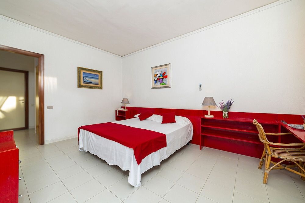 Eraora Hotel Village 3