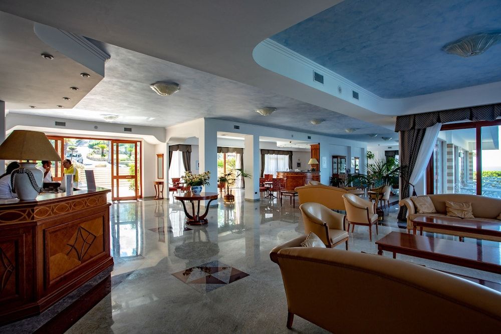 Hotel La Castellana 3