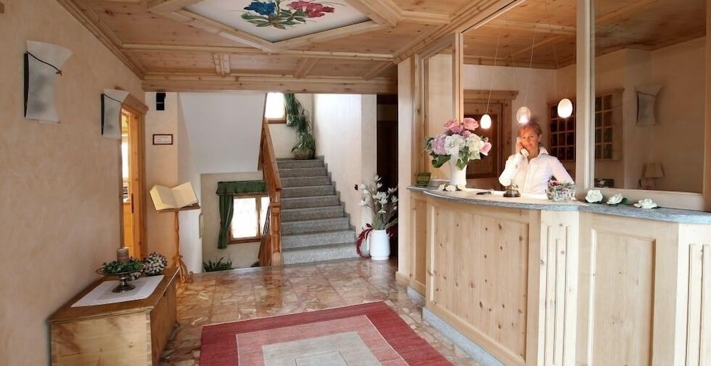 Meuble Cima Bianca Garni 2