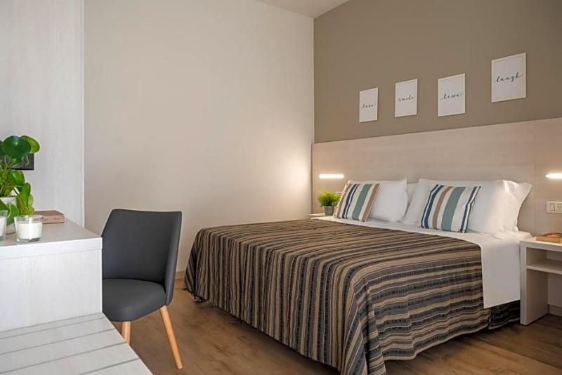 Club Hotel 1