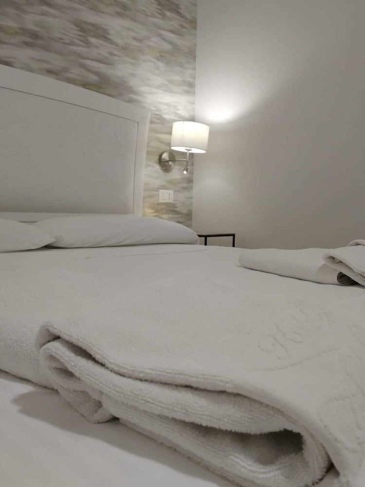 Porta Nazionale Dependance -1 estrelas em Noto