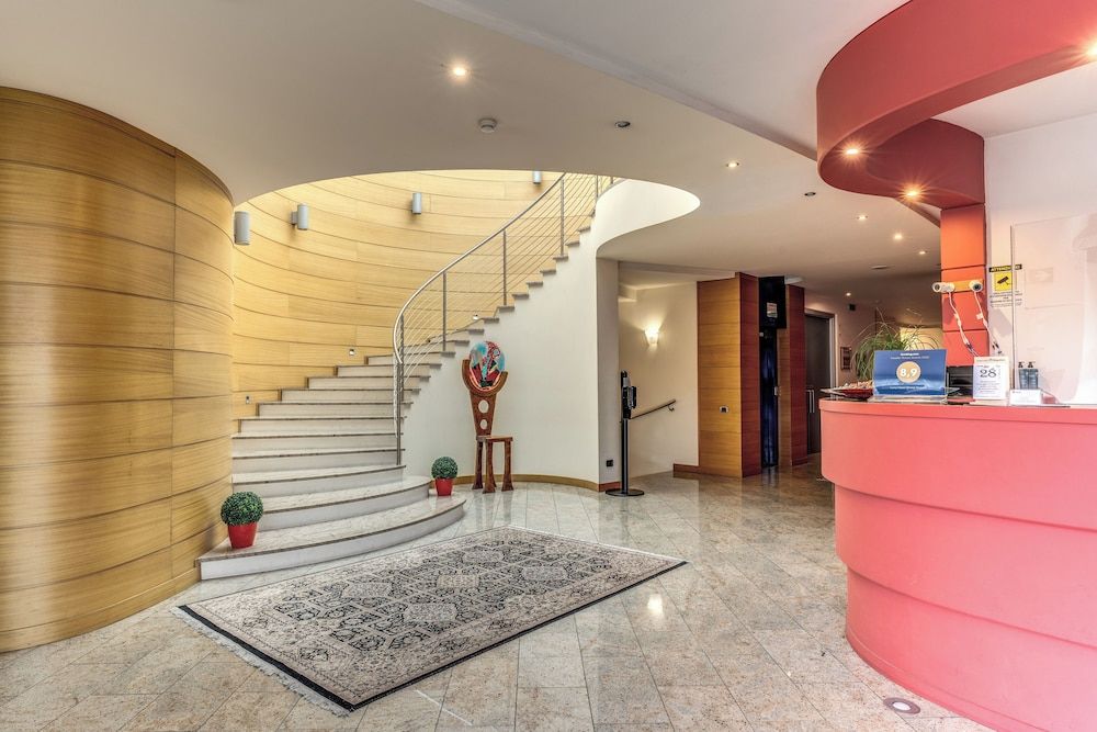 Luna Hotel Motel Airport 3