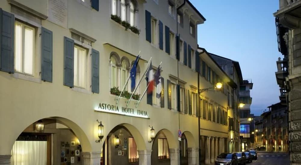 Astoria Hotel Italia 4 estrelas em Udine