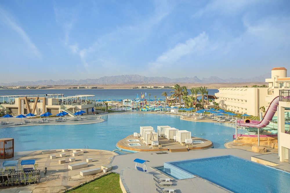 The V Luxury Resort Sahl Hasheesh 1
