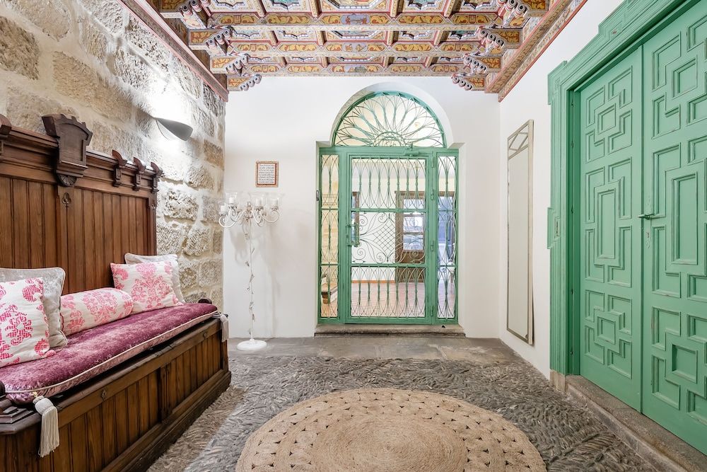 Hotel  YIT La Casona del Arco 2