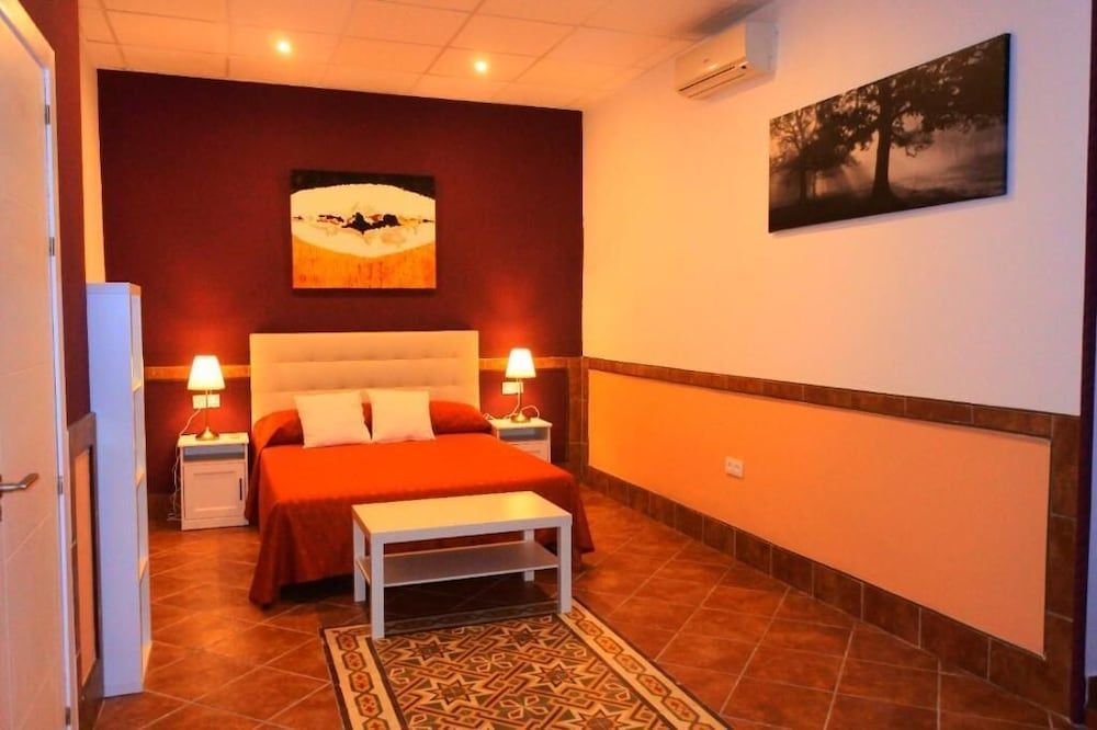 Hotel Carlos V by Viverestays 3