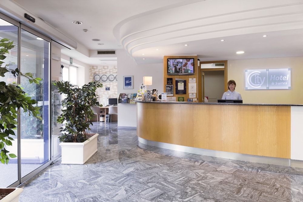 City Hotel & Suites Foligno 3