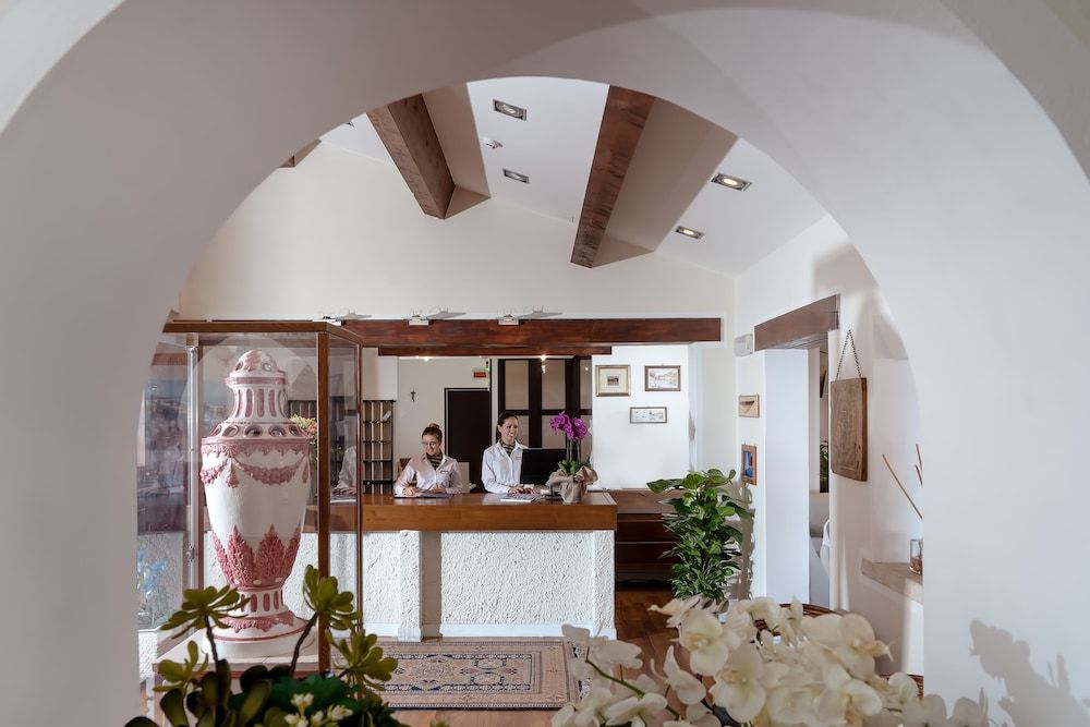 Boutique Hotel Torre di Cala Piccola 3