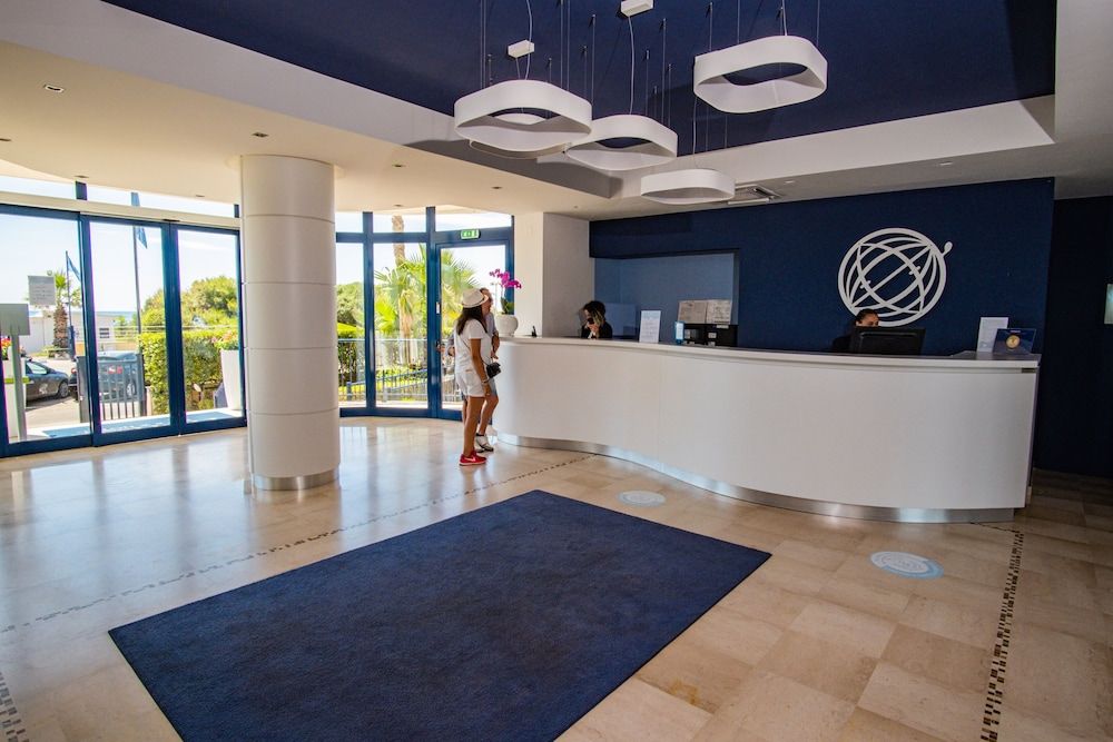 Ticho's Greenblu Hotel 3