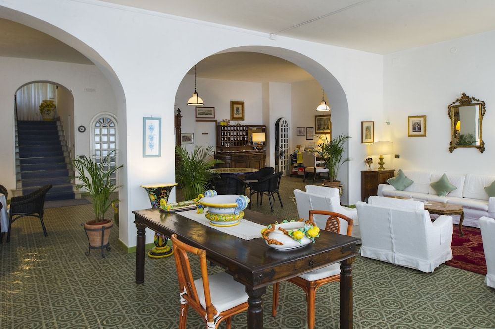 Hotel Bellevue Suite 3