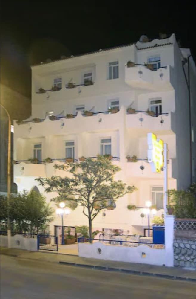 Hotel Villa Athena 3 estrellas en Giardini Naxos