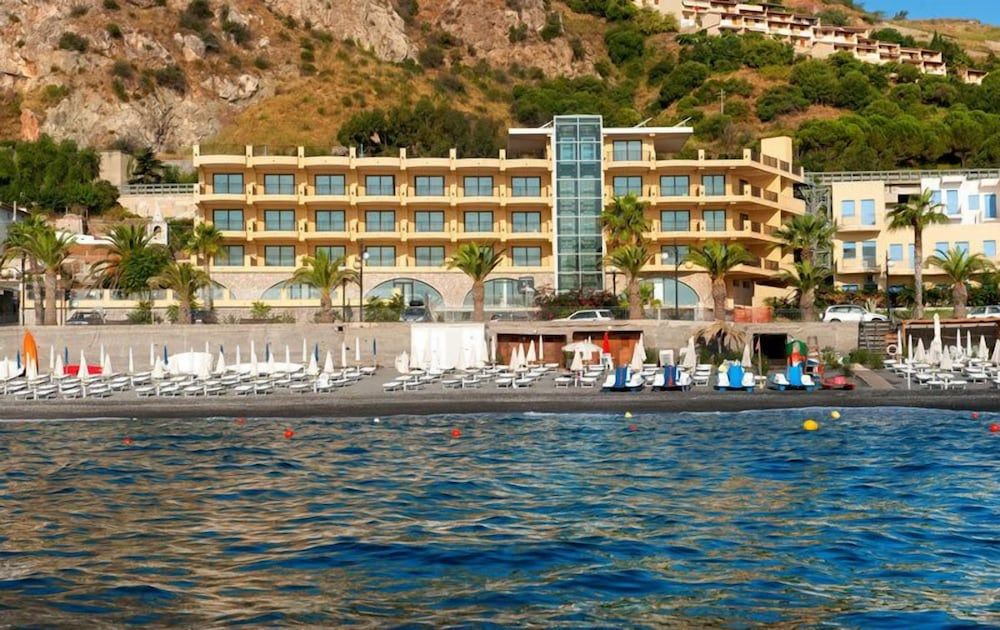 EliHotel 4 estrelas em SantʼAlessio Siculo