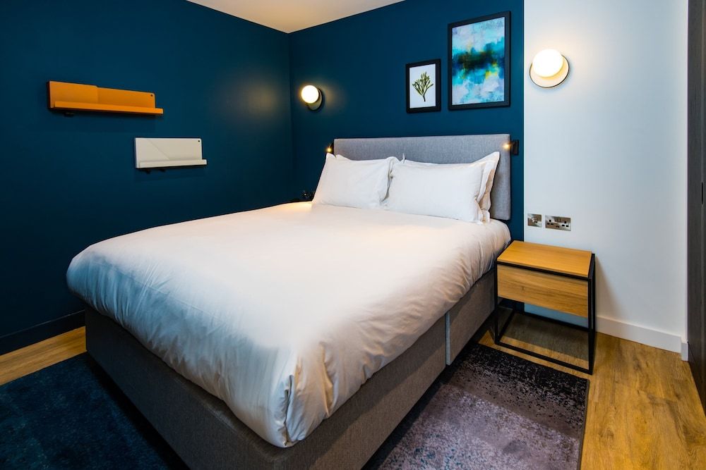 Staybridge Suites Cardiff, an IHG Hotel 3
