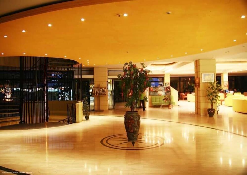 Eri Beach & Village 2
