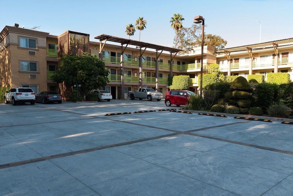 Best Western Plus Glendale 1