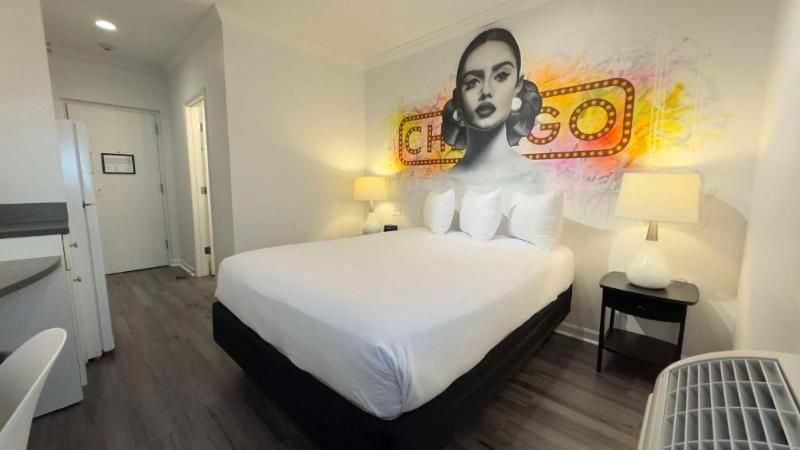 Hotel Chicago West Loop SureStay Collection by BW 3
