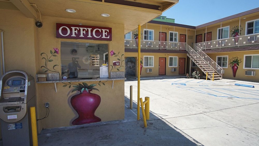 Rosa Bell Motel Los Angeles 2