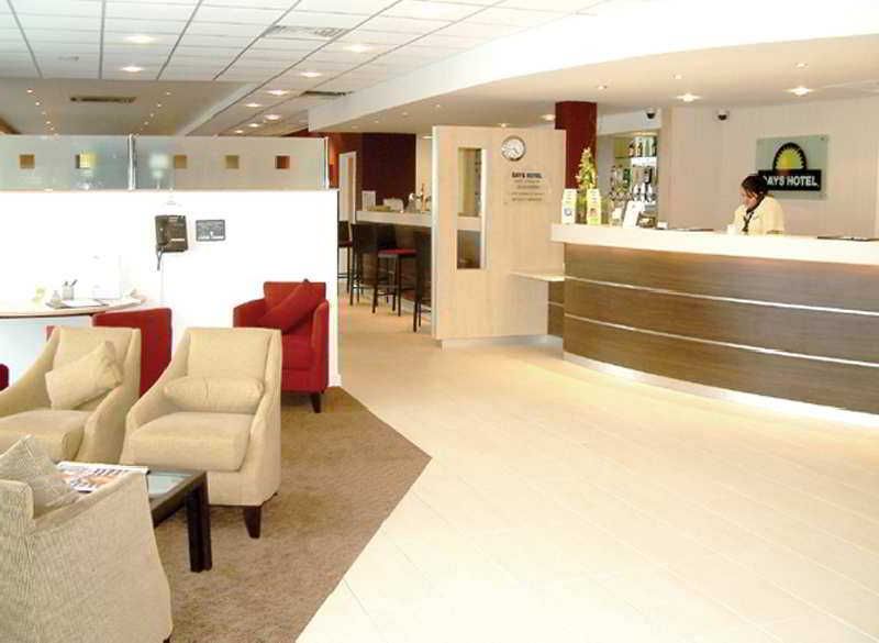 Premier Inn Luton Town Centre 3