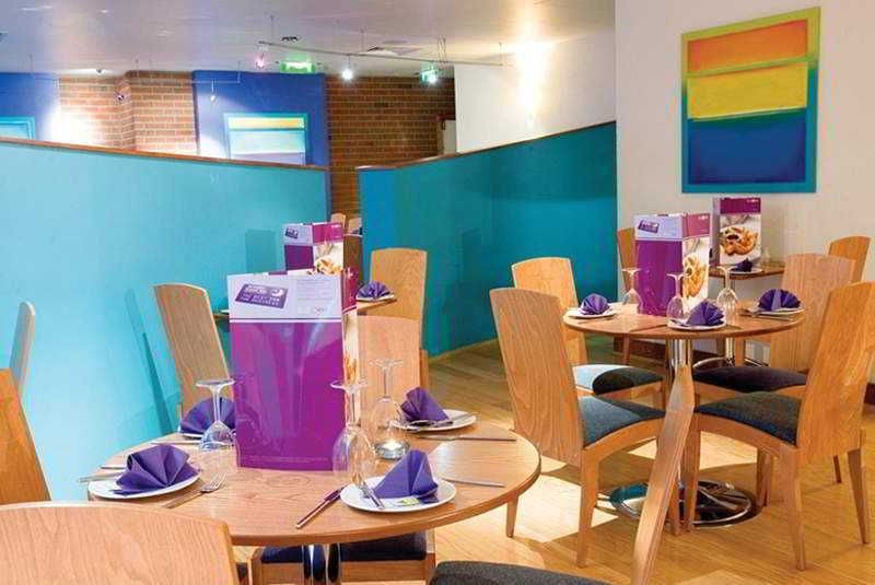 Premier Inn Edinburgh City Centre Lauriston Place 2