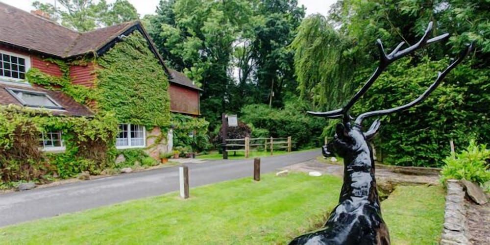 Trivelles Waterhall Country Hotel - Gatwick 3 estrellas en Crawley