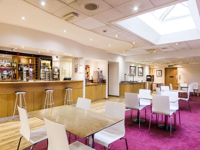 Travelodge Guildford 2