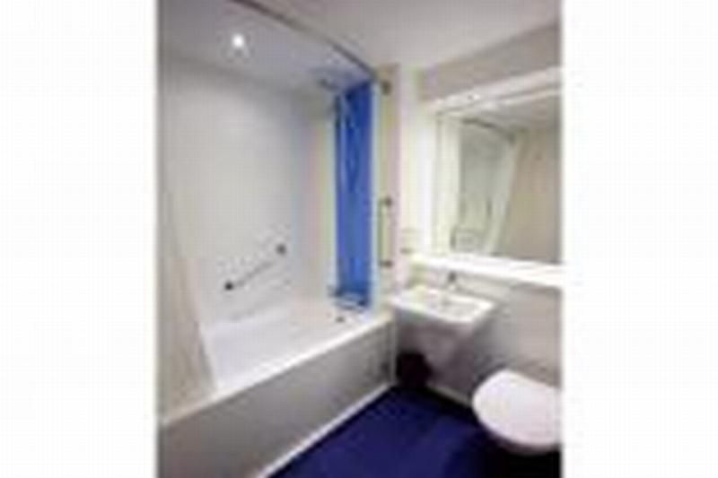 Travelodge Arundel Fontwell 3